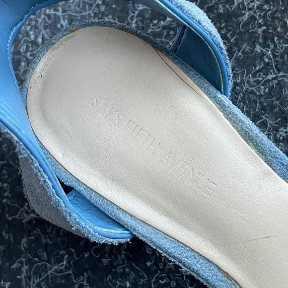 Saks Fifth Avenue blue suede sandals - Picture 5 of 7